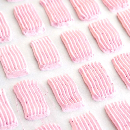 Кондитерская насадка 898 Tulip, прорезь 26 мм, большая лента с зубчиками Ribbon Basketweave Кондитерская насадка 898 Tulip, прорезь 26 мм, большая лента с зубчиками Ribbon Basketweave