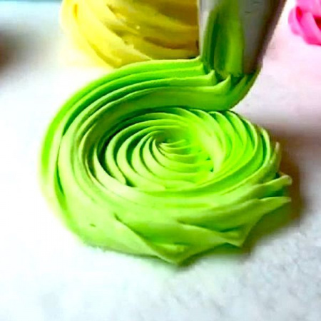 Кондитерская насадка открытая (французская) звезда №195, Tulip™ стандартный размер (diam. 6,5 mm; 19 лучей) Кондитерская насадка открытая (французская) звезда №195, Tulip™ стандартный размер (diam. 6,5 mm; 19 лучей)